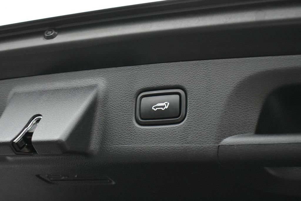 Used 2022 Hyundai Palisade Calligraphy image 37