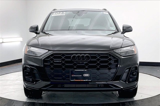 Used 2023 Audi Q5 2.0T Prestige w/ Prestige Package image 3