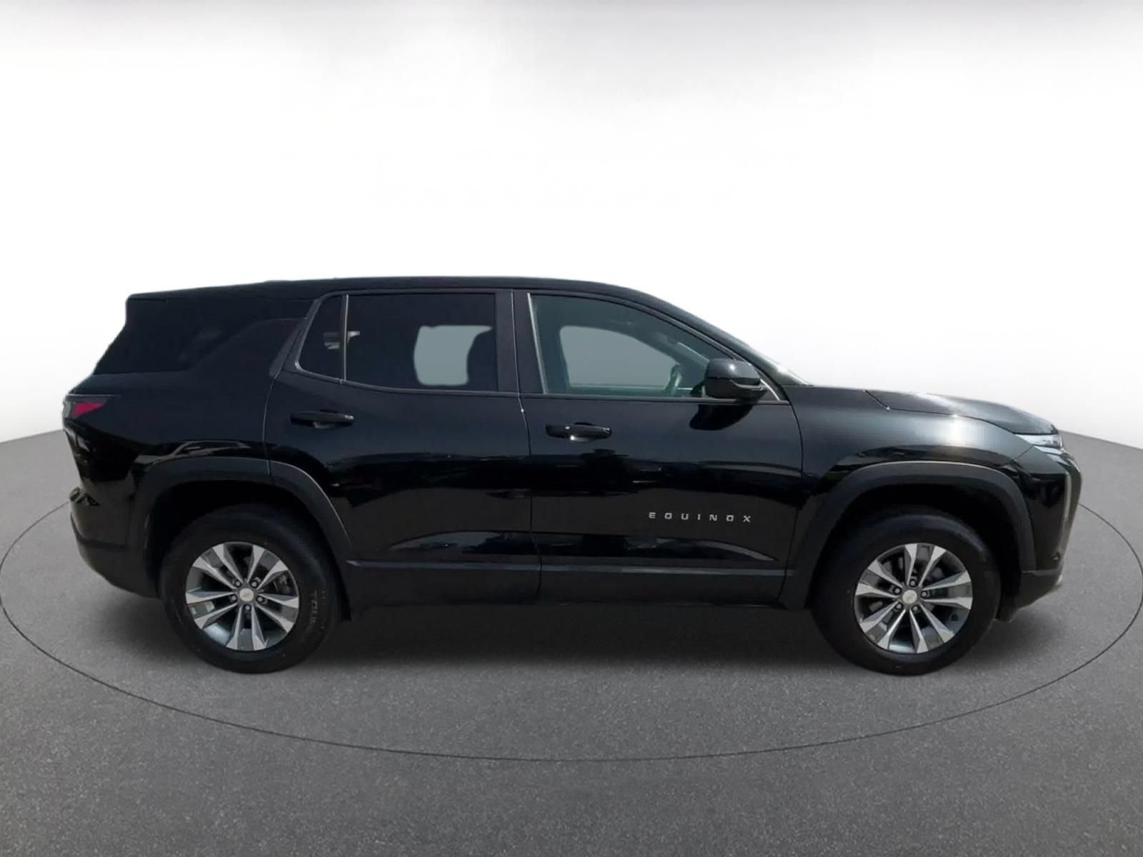 Used 2025 Chevrolet Equinox LT FWD image 15