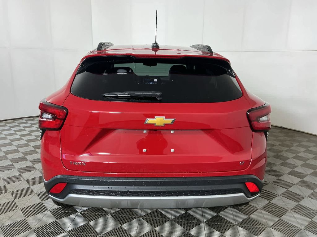 New 2026 Chevrolet Trax LT w/ Driver Confidence Package image 7
