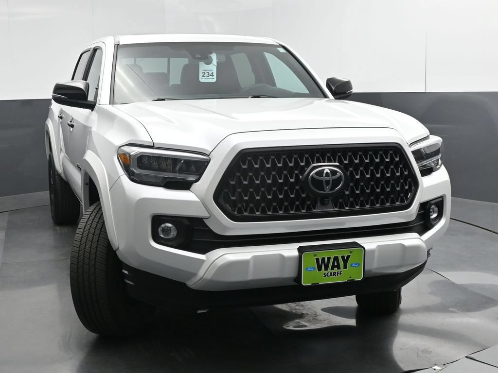 Used 2023 Toyota Tacoma Limited AWD/4WD image 36