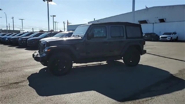 Used 2019 Jeep Wrangler Unlimited Sport S image 4