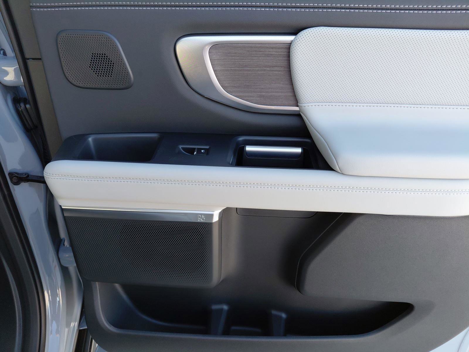 New 2025 Ford Expedition Max Platinum w/ Platinum Ultimate Package image 21