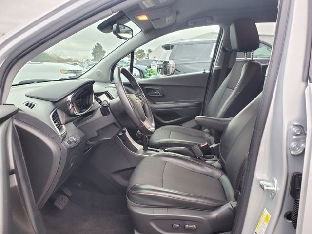 Certified 2022 Chevrolet Trax LT w/ LT Convenience Package image 20