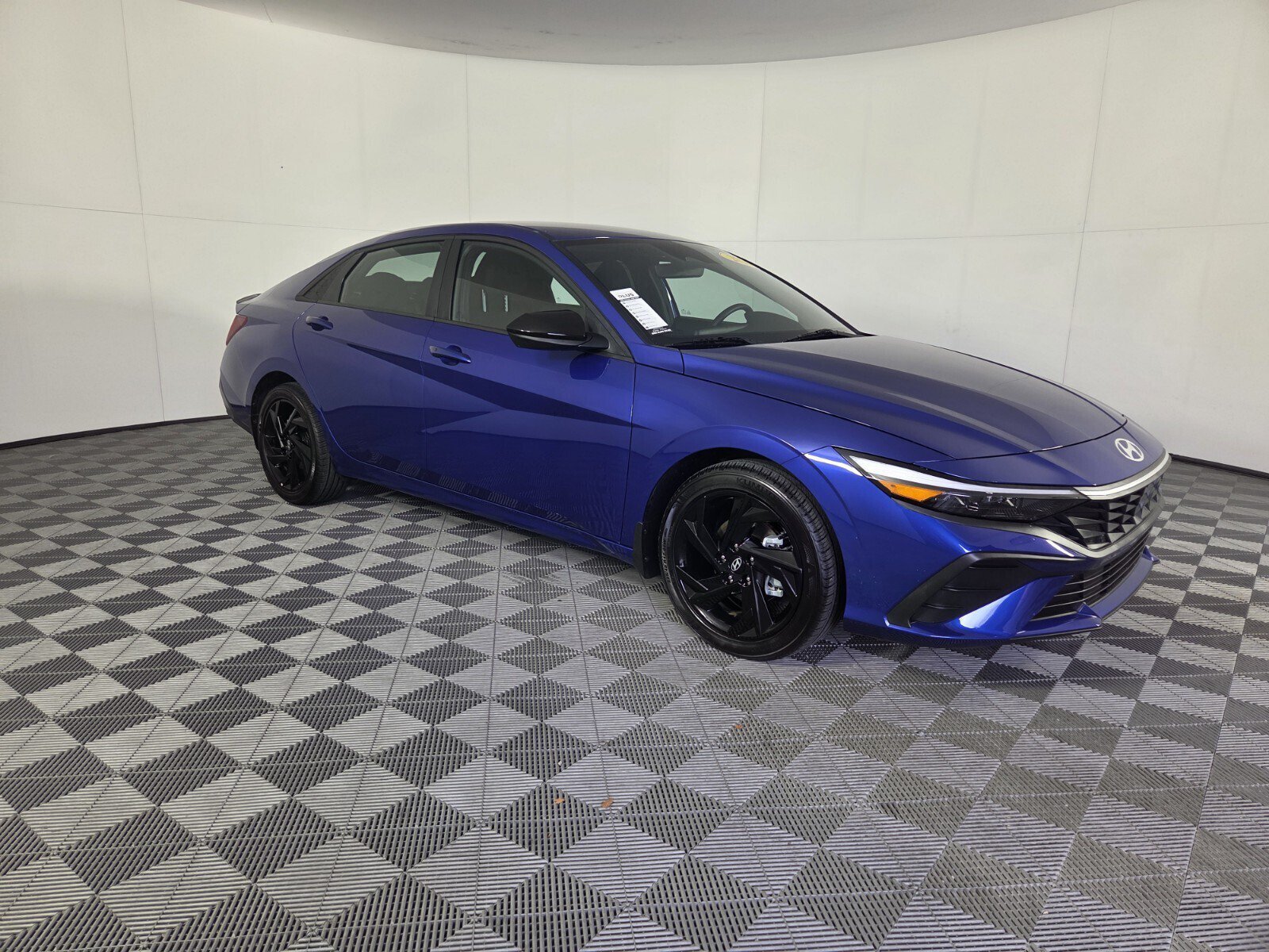 Used 2026 Hyundai Elantra Sport FWD image 2