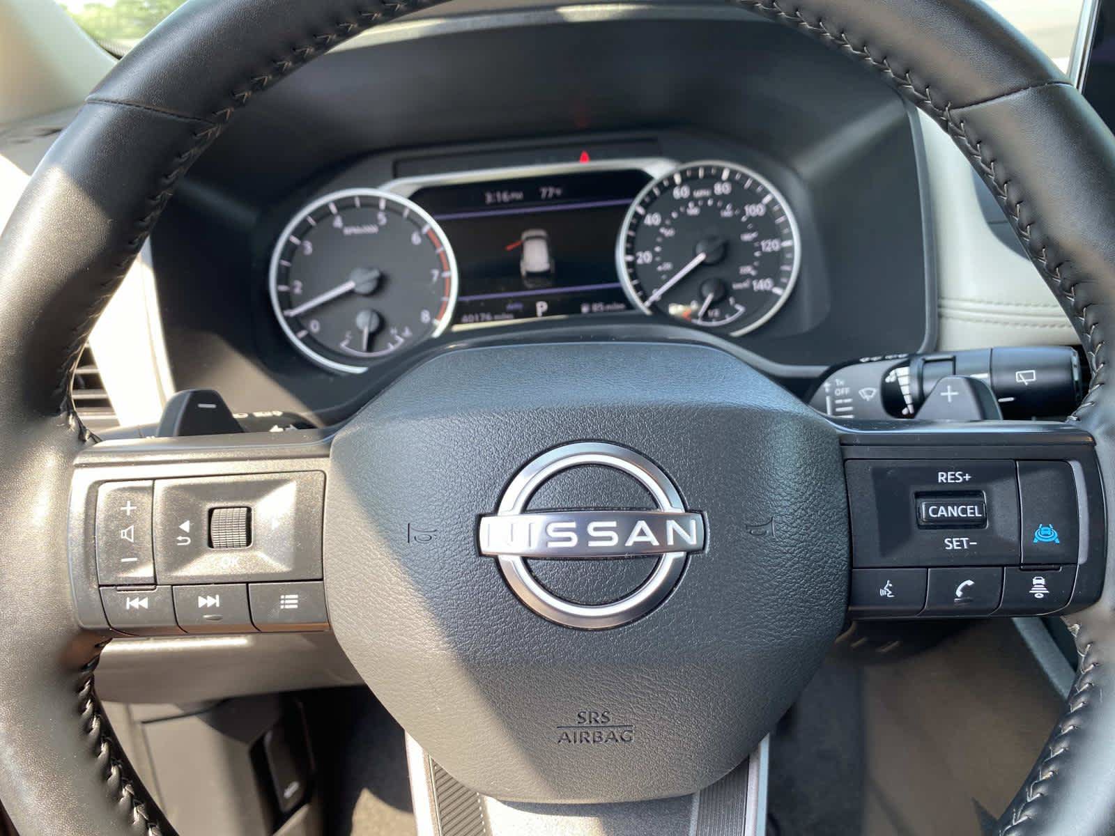Used 2025 Nissan Rogue SV AWD/4WD image 17