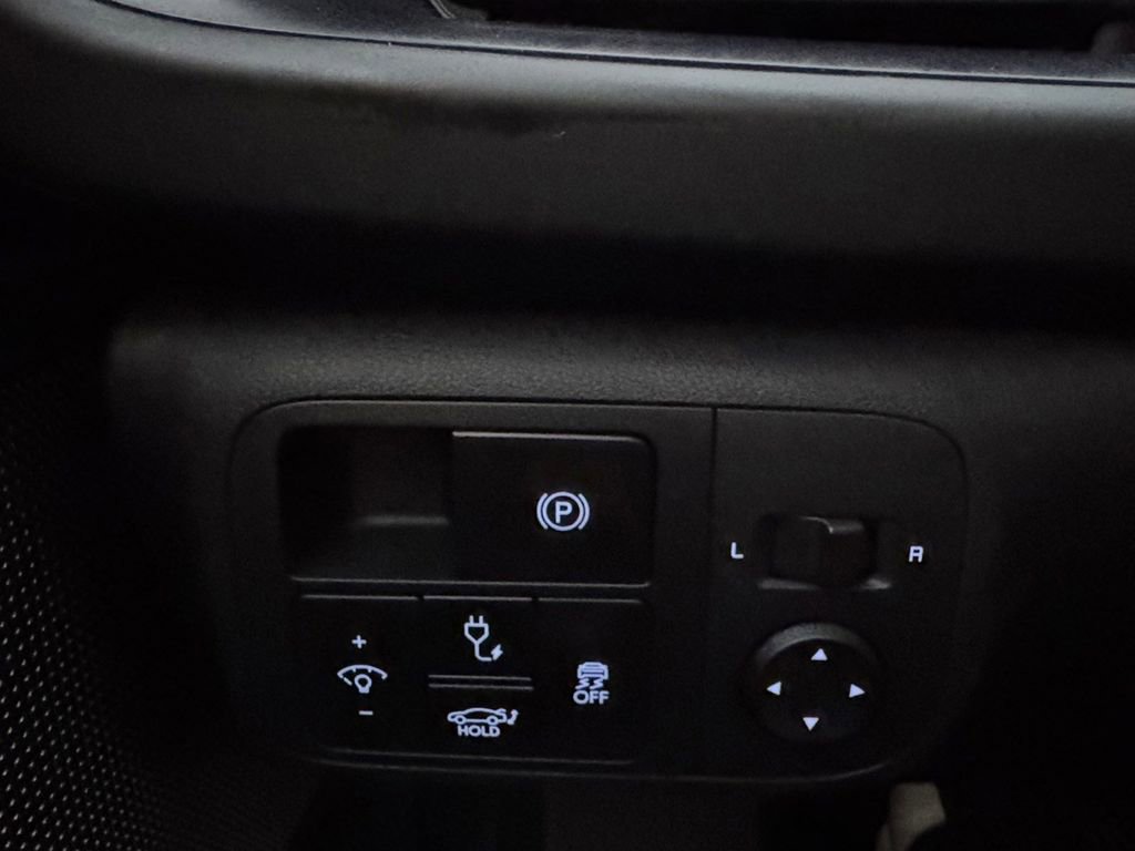 Used 2025 Hyundai Ioniq 6 SE image 19