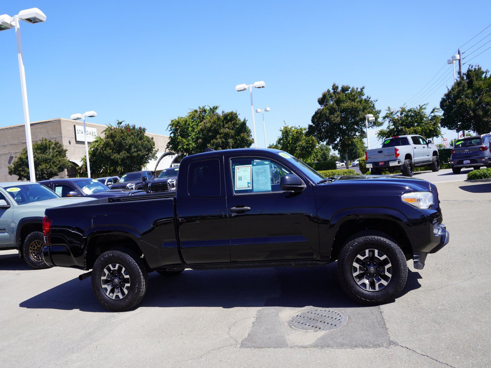 Used 2019 Toyota Tacoma SR RWD image 4
