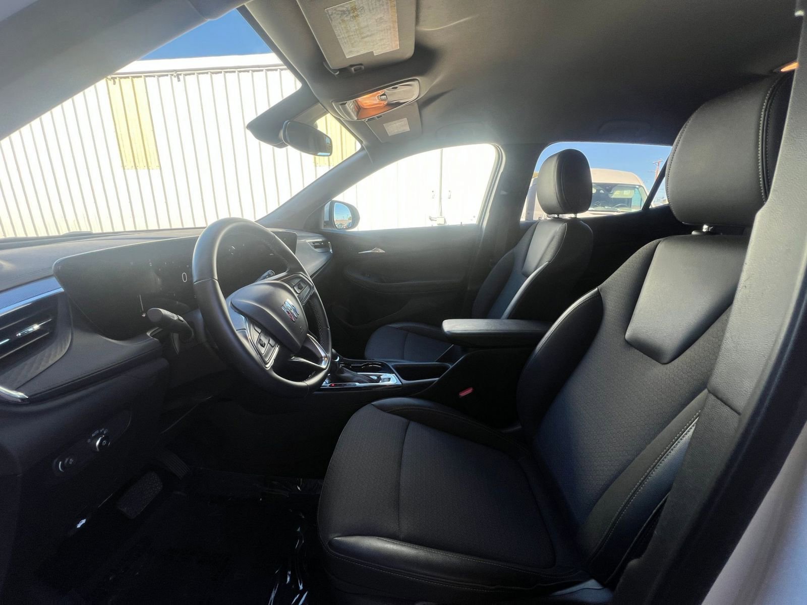 Used 2025 Buick Encore GX Preferred image 27