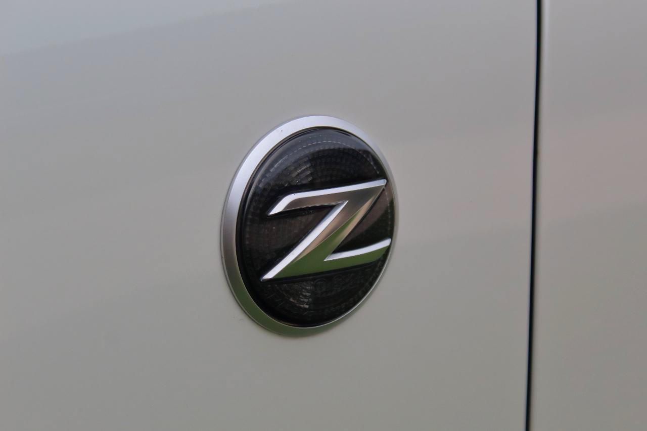 Used 2009 Nissan 370Z Touring RWD image 35