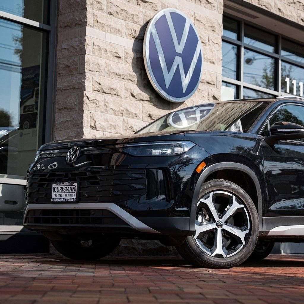 New 2026 Volkswagen Tiguan SE AWD/4WD image 3