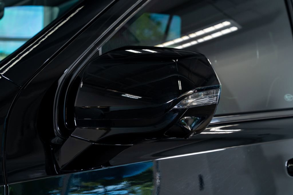 Used 2025 Cadillac Escalade Sport w/ LPO, ONYX Package image 20