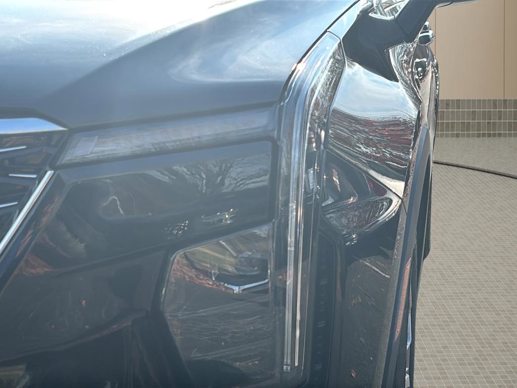 Used 2024 Cadillac XT4 Premium Luxury image 42