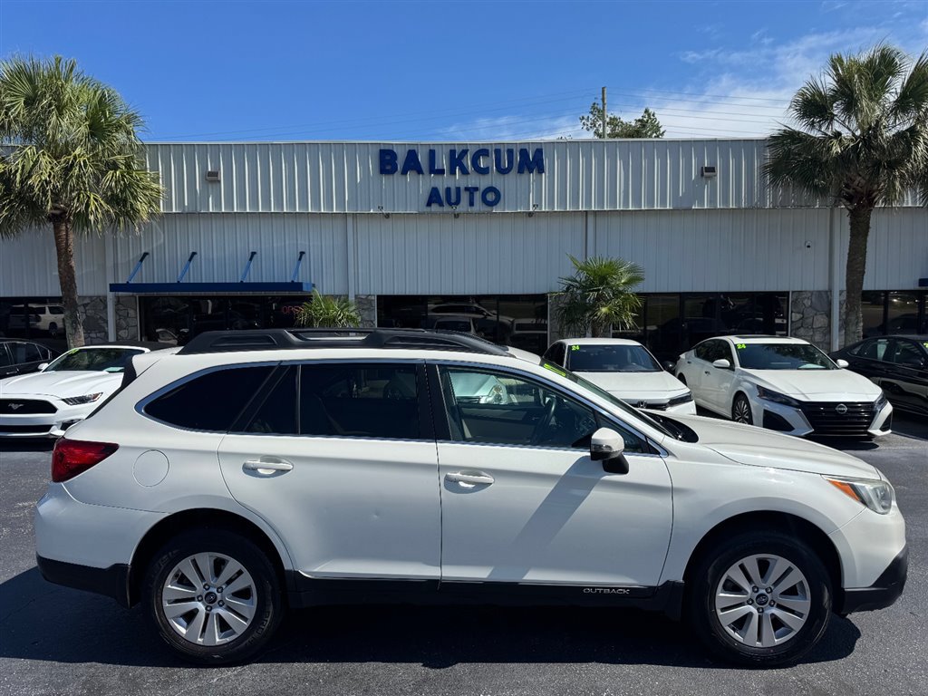 Used 2017 Subaru Outback 2.5i Premium AWD/4WD image 1