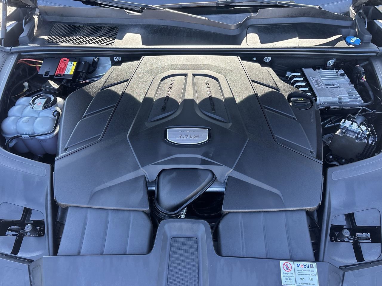 Used 2020 Porsche Cayenne image 11