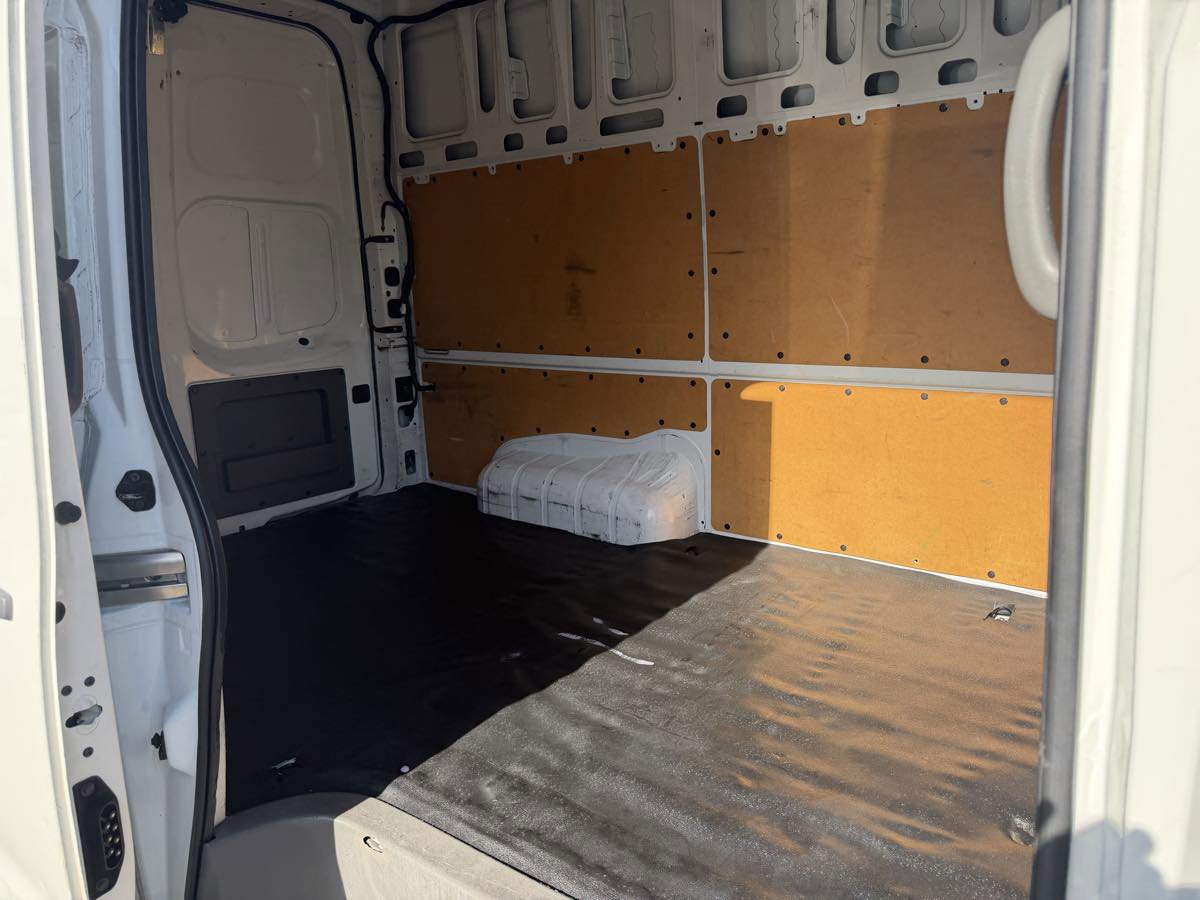 Used 2019 Nissan NV 2500 SV image 20