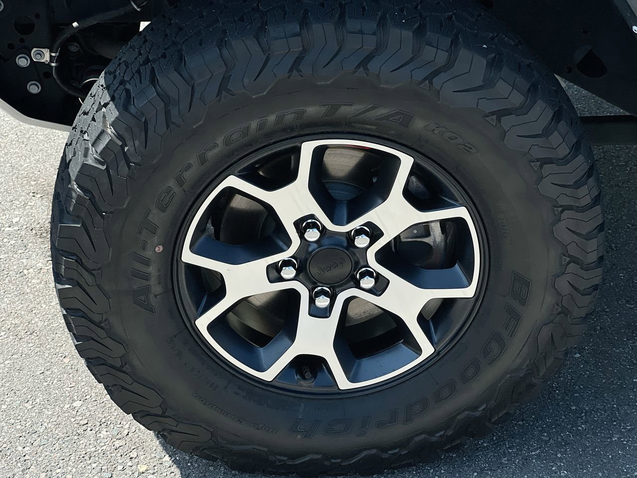 Used 2021 Jeep Gladiator Mojave AWD/4WD image 11