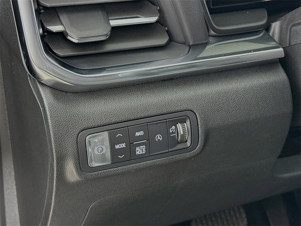 Used 2025 GMC Terrain Elevation image 10