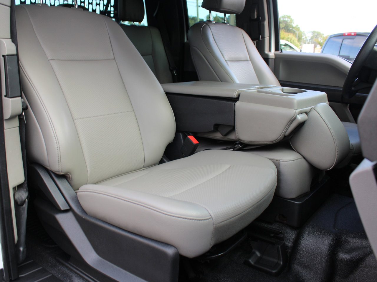 Used 2022 Ford F350 XL w/ STX Appearance Package image 34