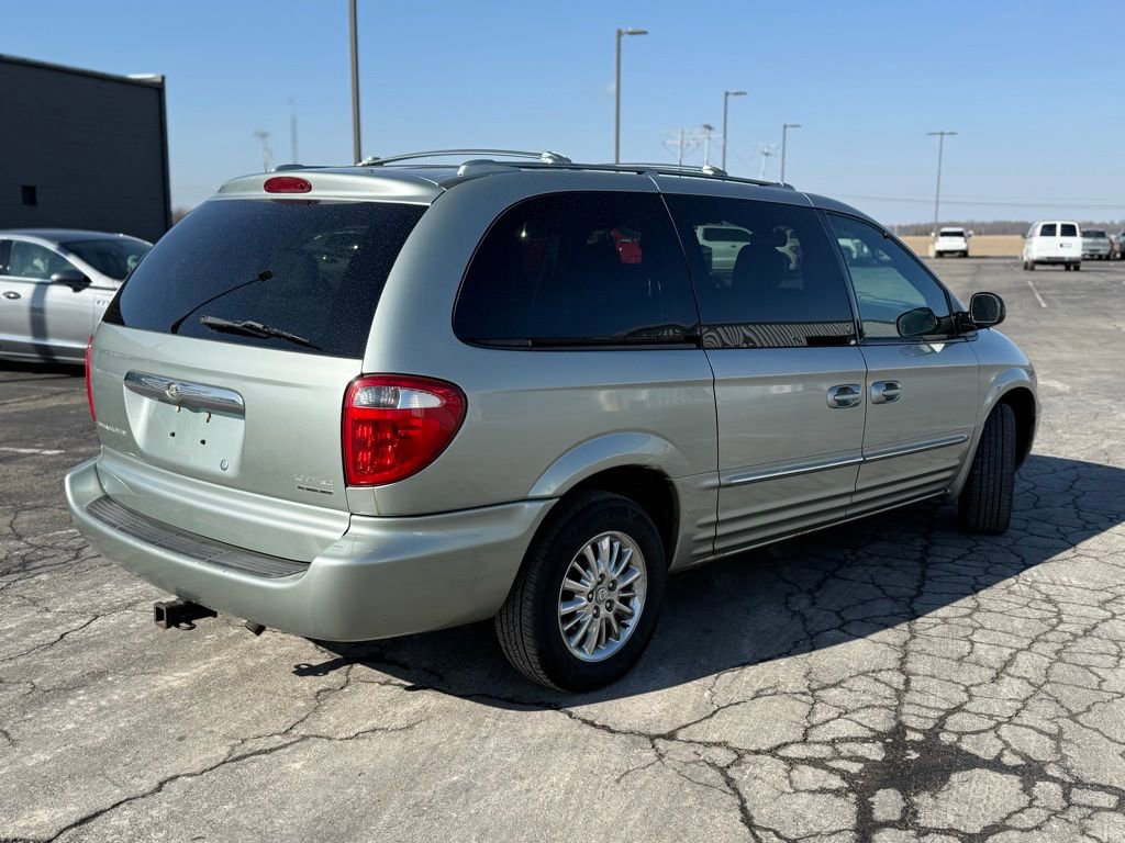 Used 2003 Chrysler Town & Country Limited AWD/4WD image 2