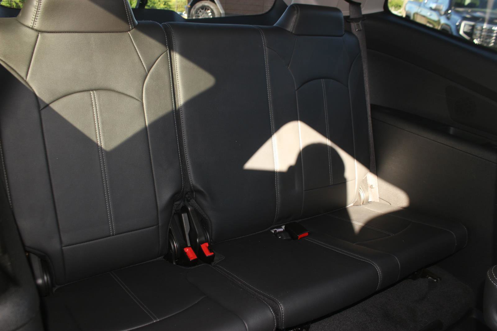 Used 2017 Chevrolet Traverse LT AWD/4WD image 38