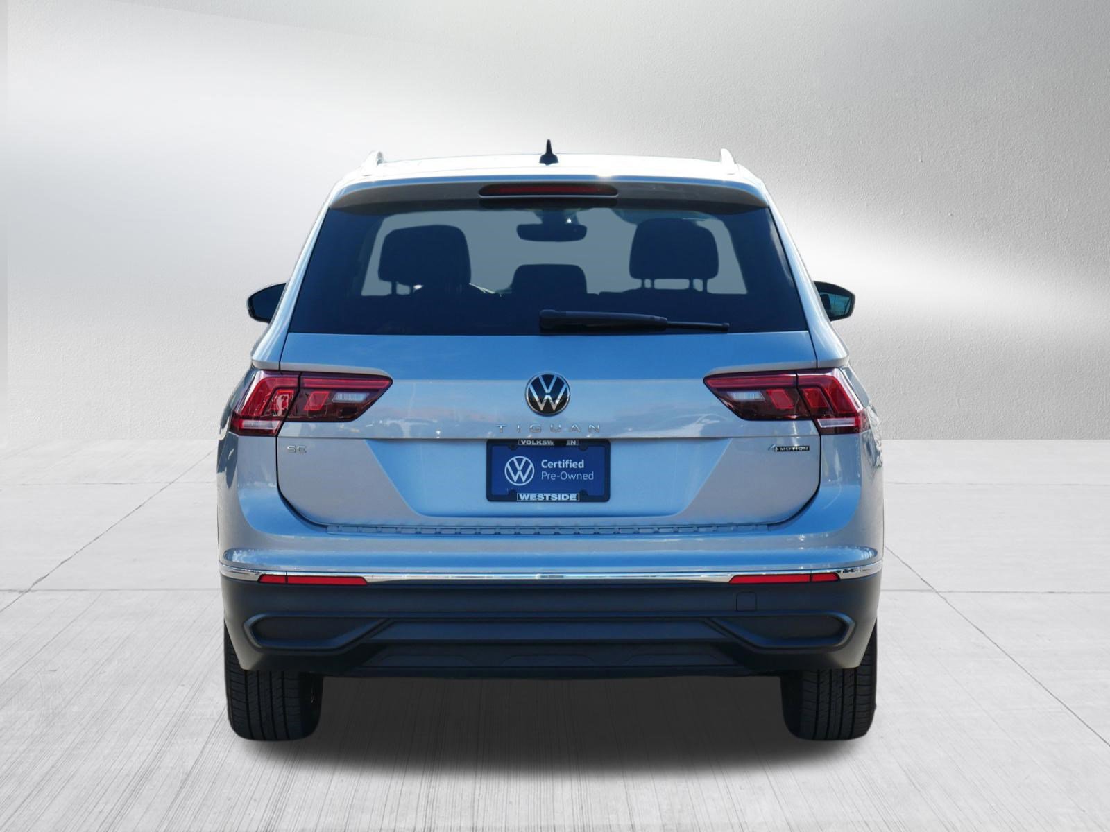 Certified 2023 Volkswagen Tiguan SE w/ Panoramic Sunroof Package image 6