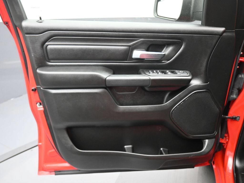 Used 2025 RAM 1500 Tradesman w/ Night Edition AWD/4WD image 9