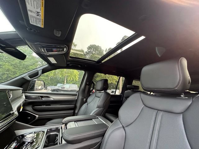 New 2026 Jeep Grand Wagoneer L Limited AWD/4WD image 24