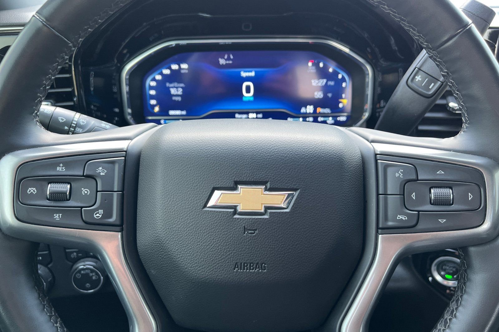 Used 2025 Chevrolet Silverado 1500 LT AWD/4WD image 33