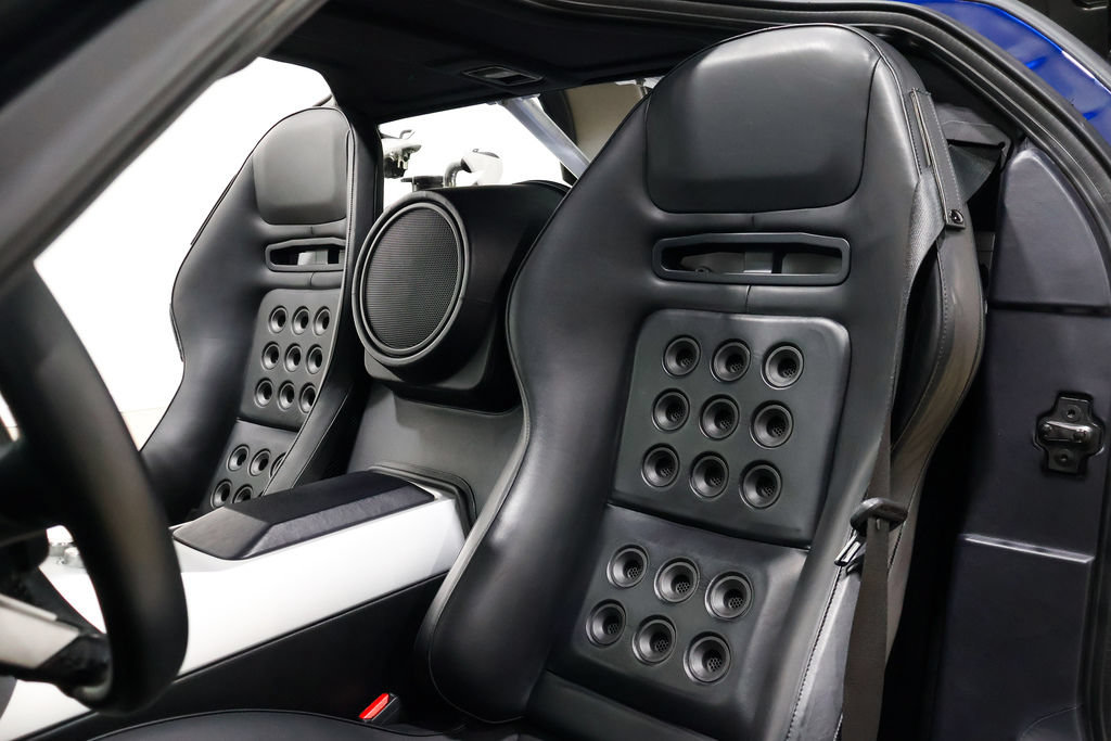 Used 2005 Ford GT RWD image 26