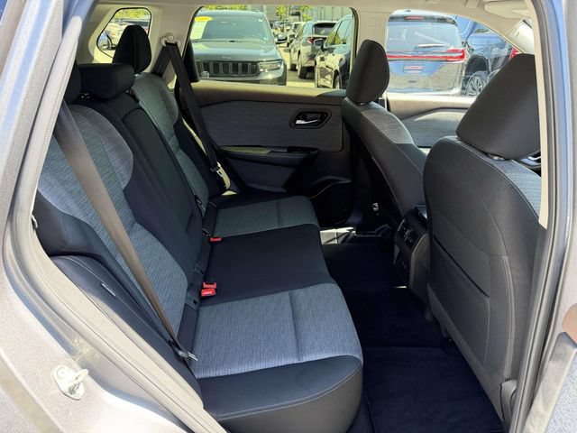 Used 2023 Nissan Rogue SV AWD/4WD image 13
