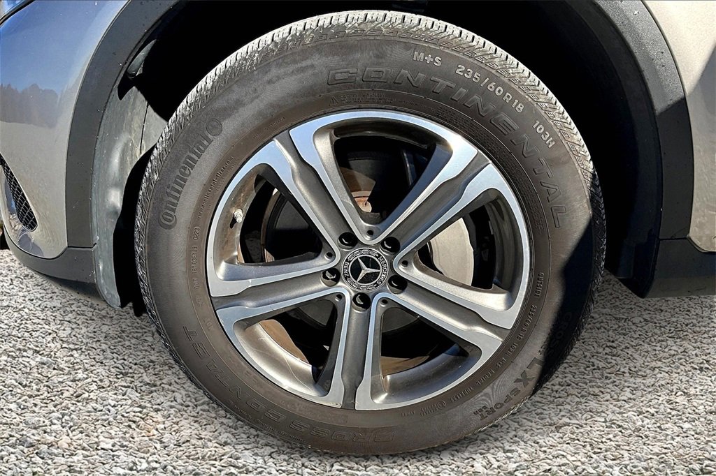 Used 2019 Mercedes-Benz GLC 300 4MATIC w/ Multimedia Package image 9