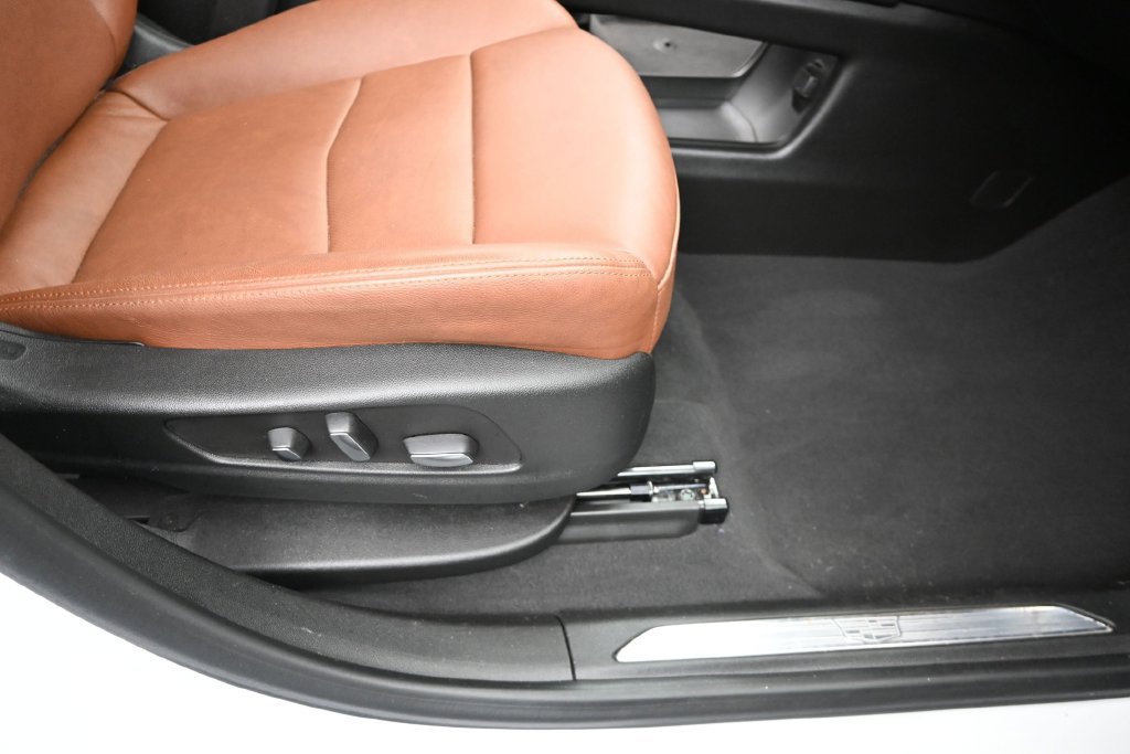 Used 2024 Cadillac XT5 Premium Luxury w/ Technology Package FWD image 12