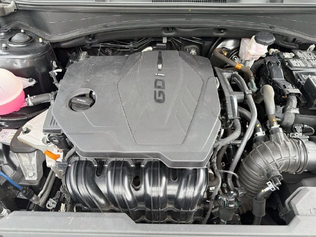Used 2025 Kia Sportage EX FWD image 31