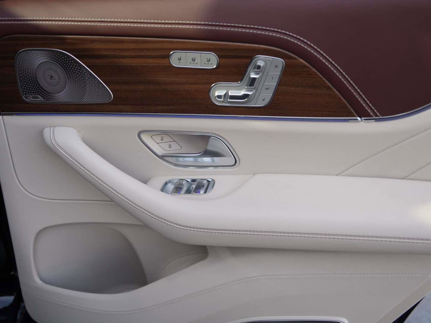 Used 2026 Mercedes-Benz Maybach GLS 600 Maybach GLS 600 4MATIC SUV AWD image 32