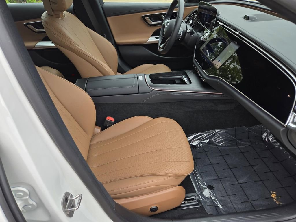 Used 2025 Mercedes-Benz E 350 Sedan image 30