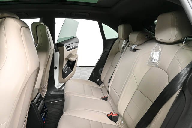 New 2025 Porsche Macan 4S Electric image 27