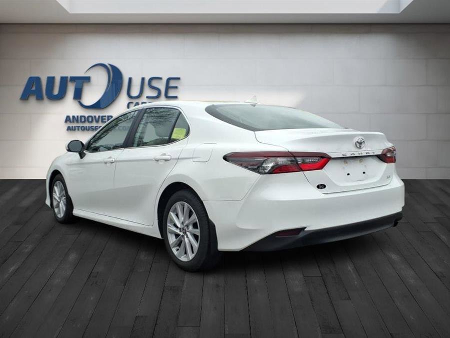 Used 2022 Toyota Camry LE image 15