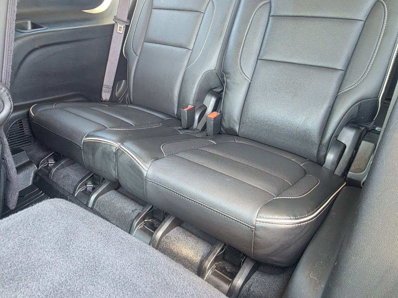 Used 2019 GMC Acadia Denali image 18