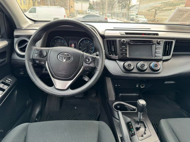 Used 2017 Toyota RAV4 LE AWD/4WD image 20
