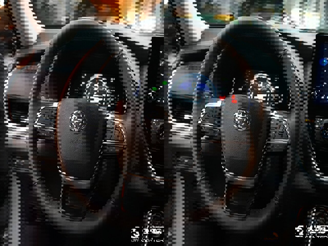 Used 2025 Toyota Grand Highlander AWD Hybrid image 16