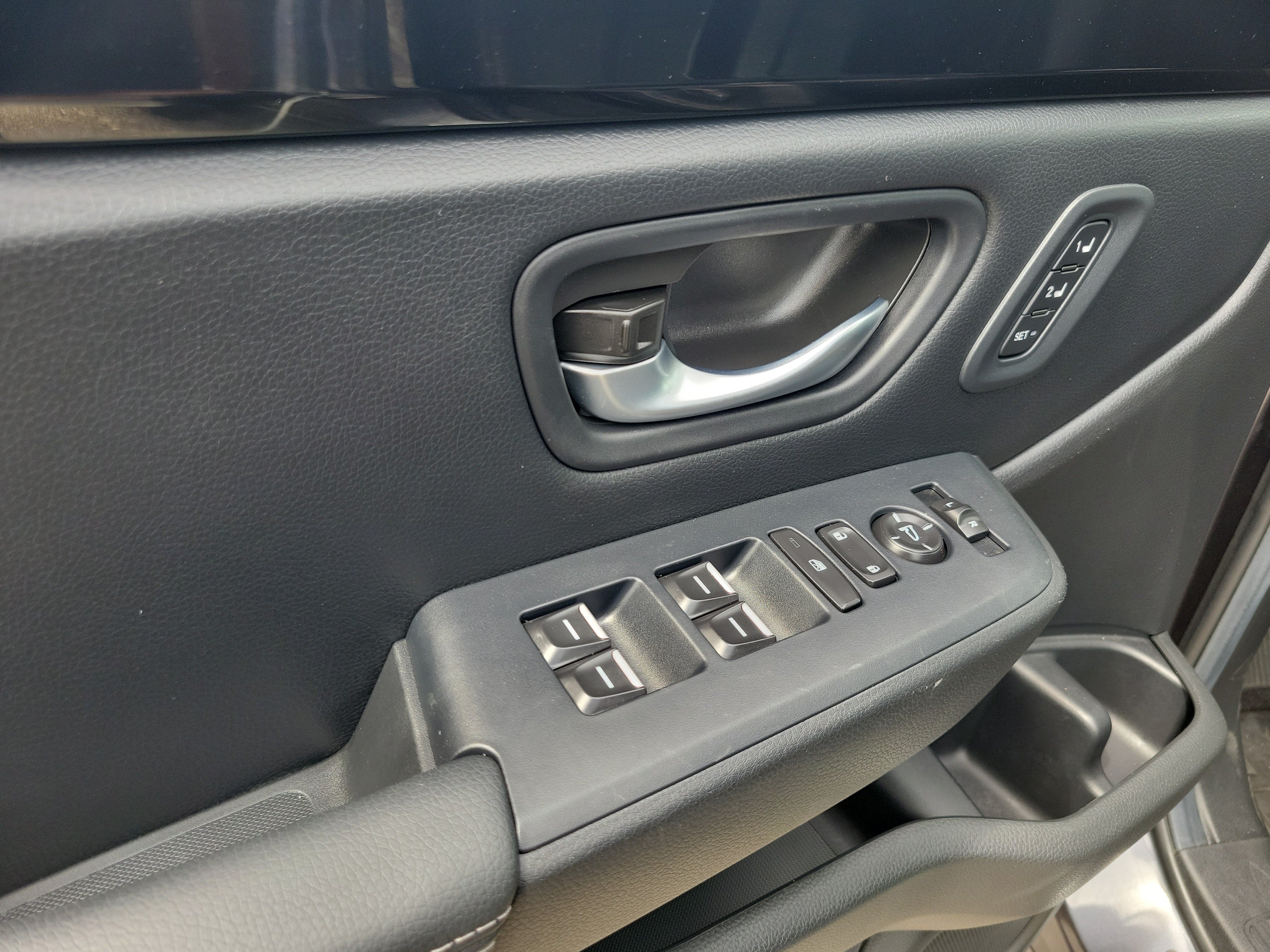 Used 2025 Honda Pilot Touring image 24