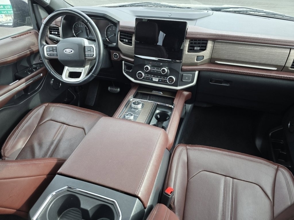 Used 2023 Ford Expedition Limited image 22