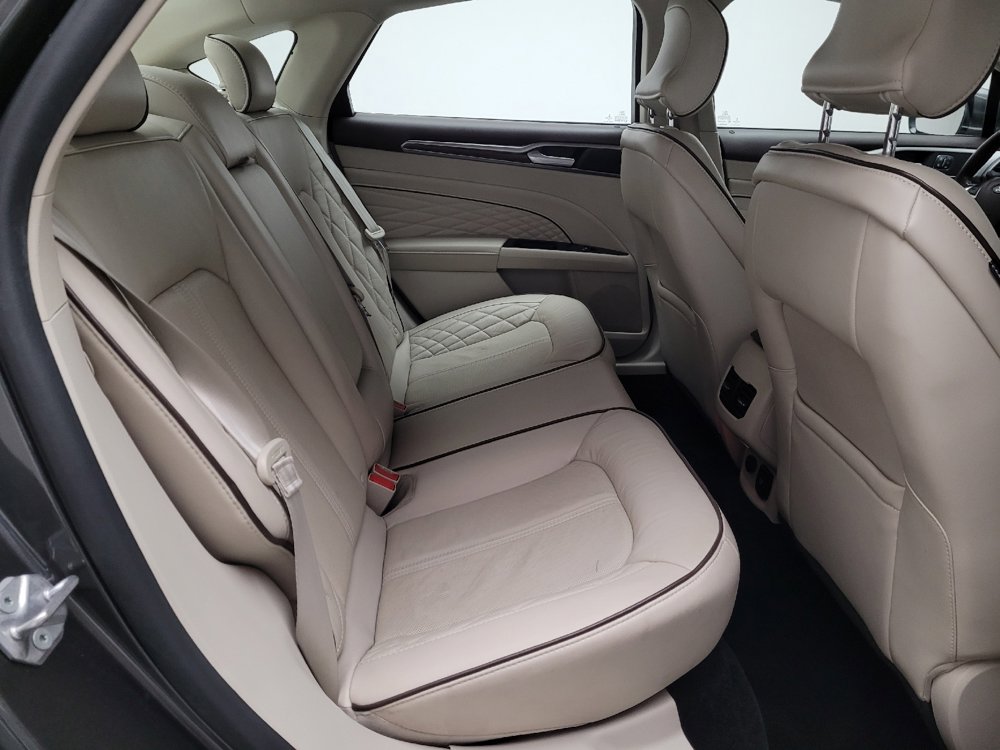 Used 2017 Ford Fusion Platinum image 19