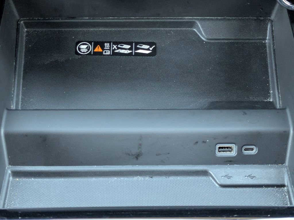 Certified 2025 Chevrolet Suburban Z71 image 29