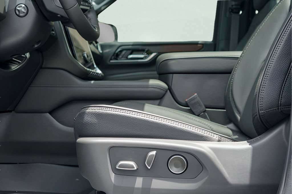 New 2026 GMC Yukon Denali w/ Denali Reserve Package AWD/4WD image 18