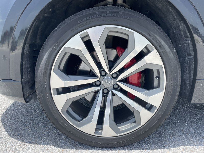 Used 2019 Audi Q8 Premium Plus w/ Premium Plus AWD/4WD image 29
