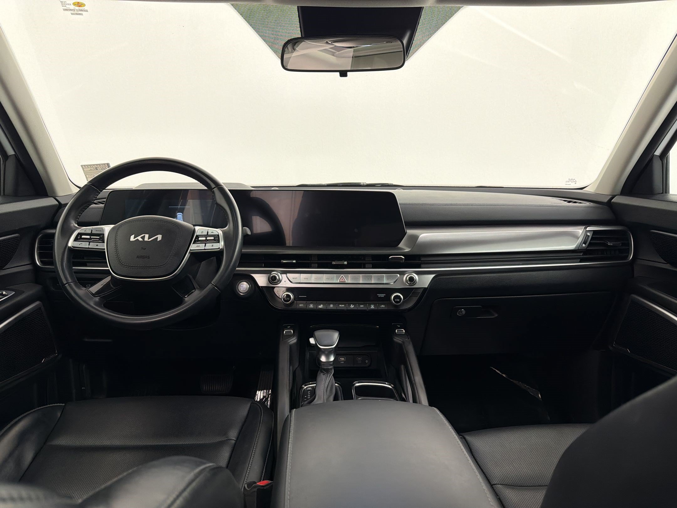 Used 2025 Kia Telluride S AWD/4WD image 14