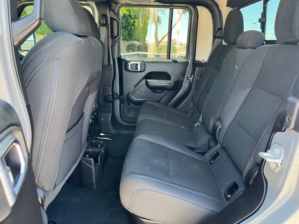 Used 2023 Jeep Gladiator Sport image 23