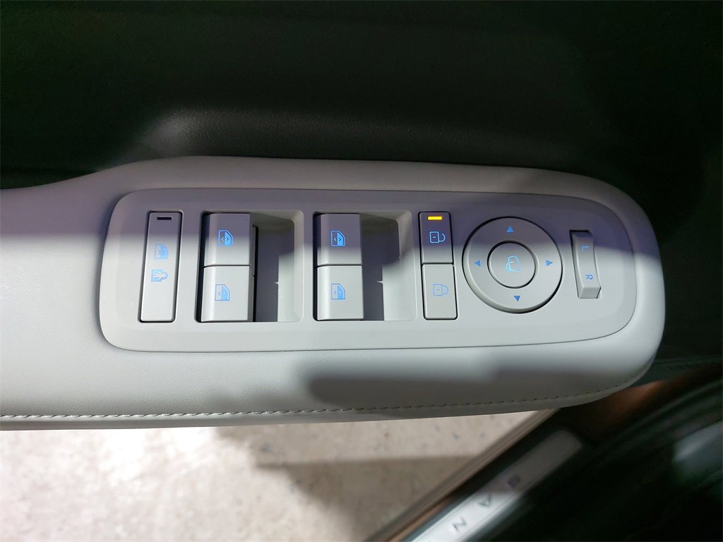 Used 2025 Hyundai Santa Fe Calligraphy image 29